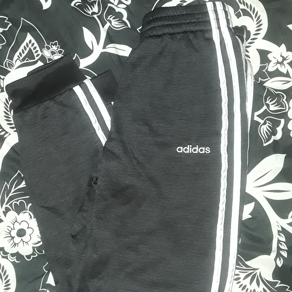 Adidas sweatpants